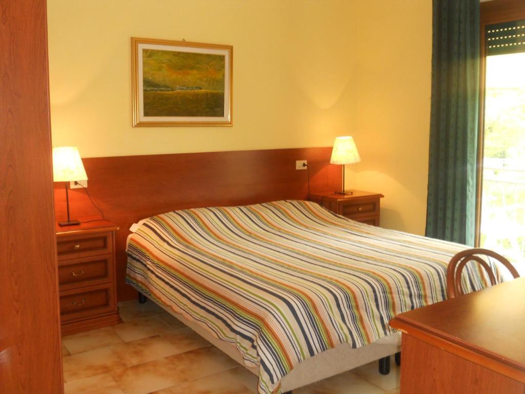 Hotel Madonna Della Neve Pettenasco Habitación foto